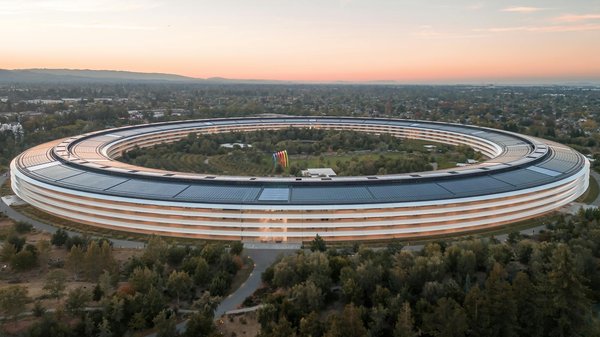 Comment utiliser un smartphone pour contrôler à distance une caméra de surveillance?