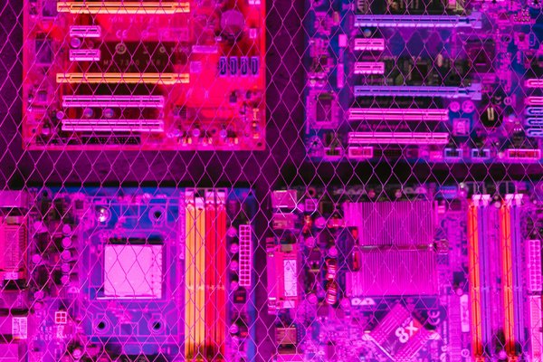 Quels sont les meilleurs outils de collaboration virtuelle pour les équipes réparties sur plusieurs fuseaux horaires?